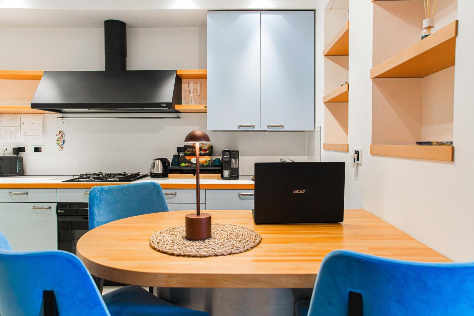 The Gallery Apartment Center Болонья Экстерьер фото